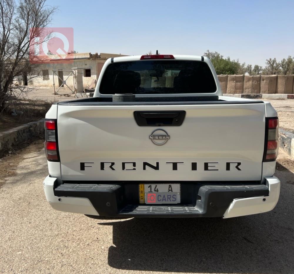 نیسان فرۆنتیر